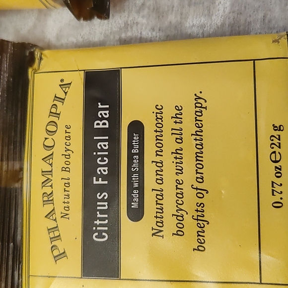 Pharmacopeia Soap Shampoo Body Lotion Travel Sizes - Picture 5 of 5